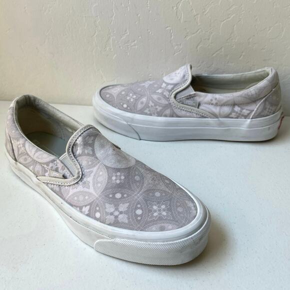 Vans x Kith 10th Anniversary OG Classic Slip-On LX Shoes Gray Unisex W7/M5.5 - Picture 1 of 12